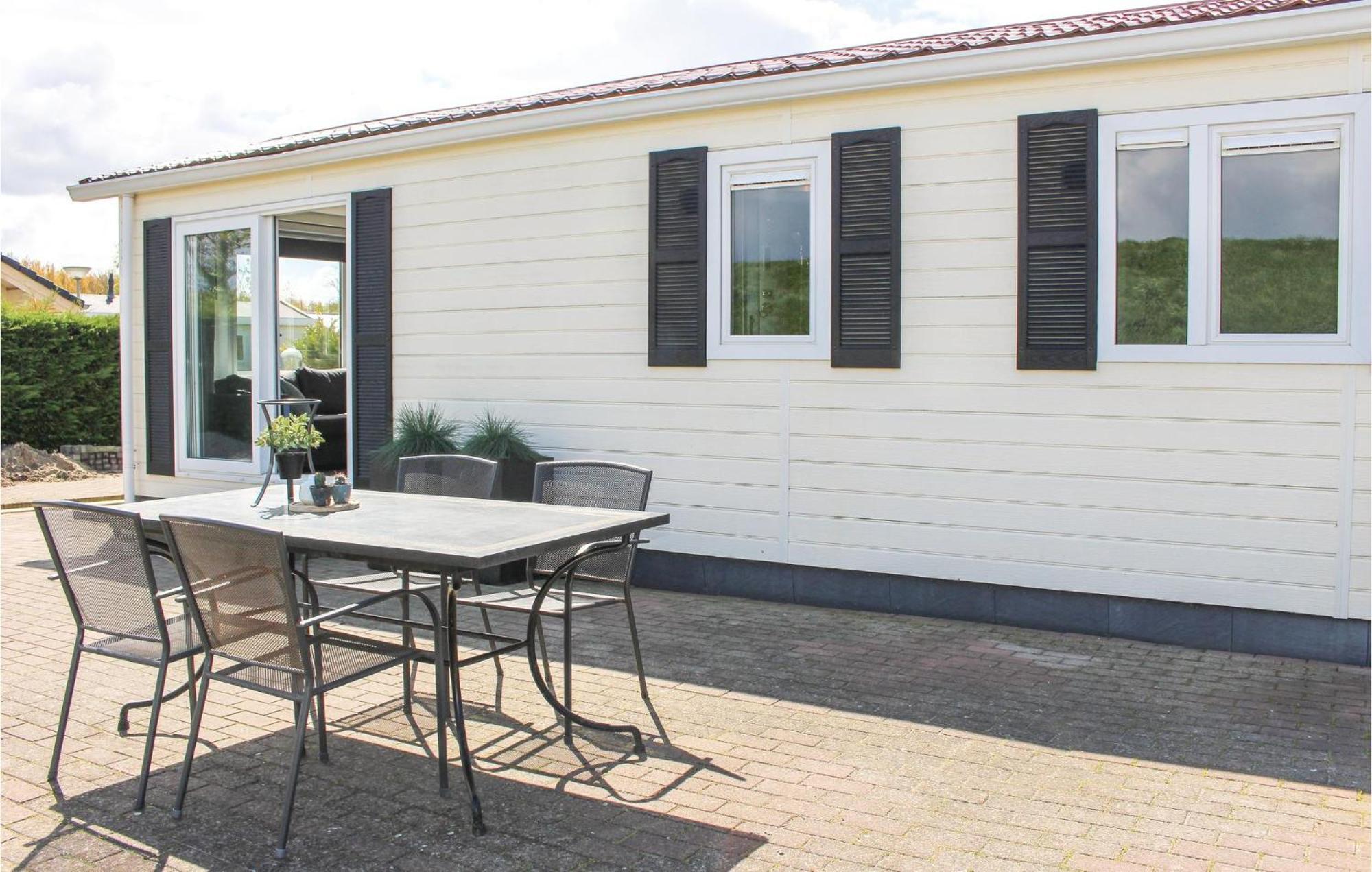 Beautiful Home In Sint-Annaland With Kitchen Bagian luar foto